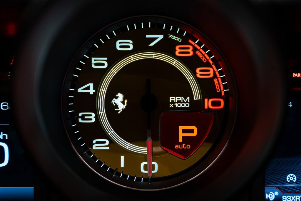 Certified 2021 Ferrari F8 Tributo RWD image 29
