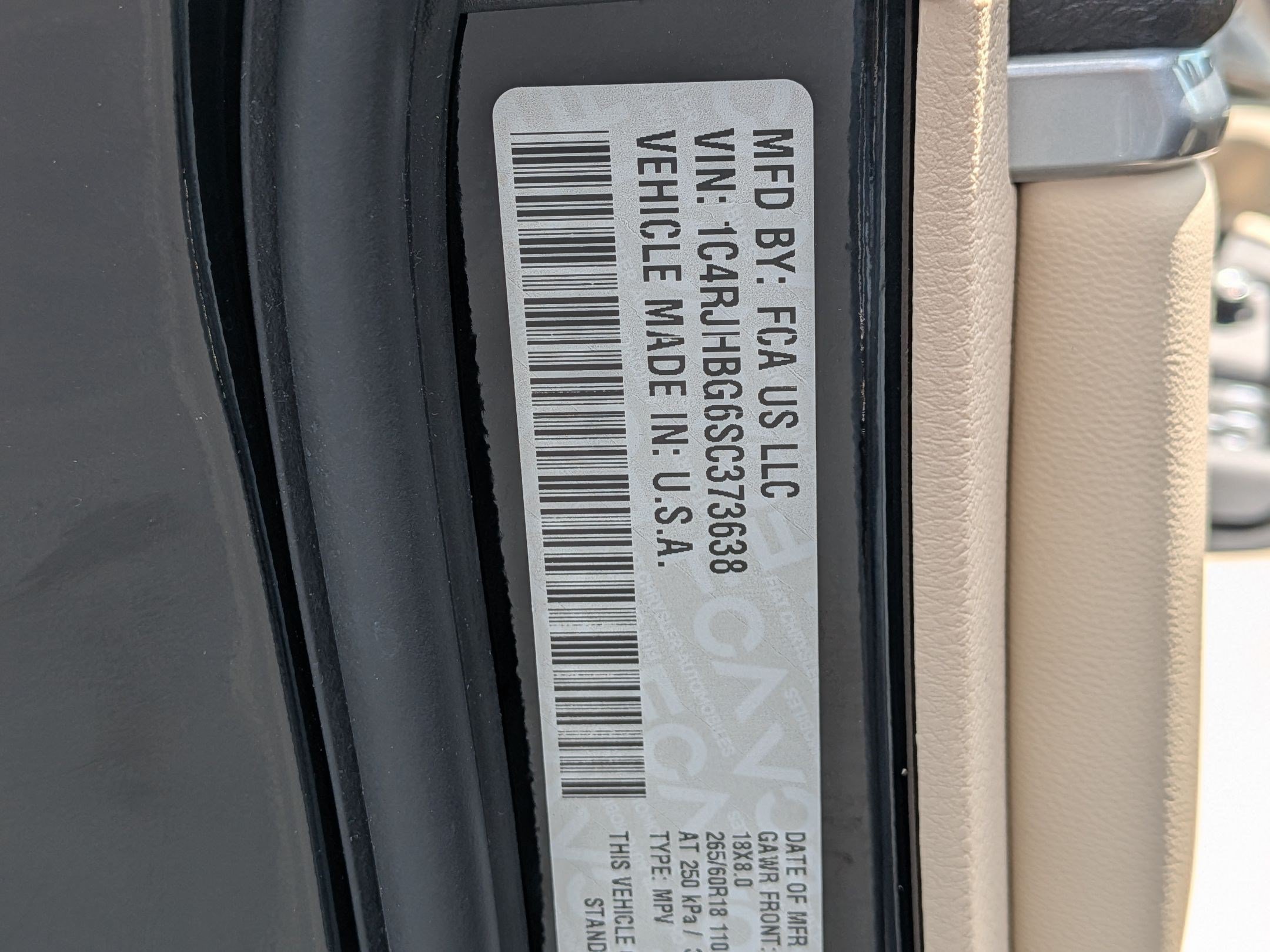 Used 2025 Jeep Grand Cherokee Limited w/ Luxury Tech Group II AWD/4WD image 26