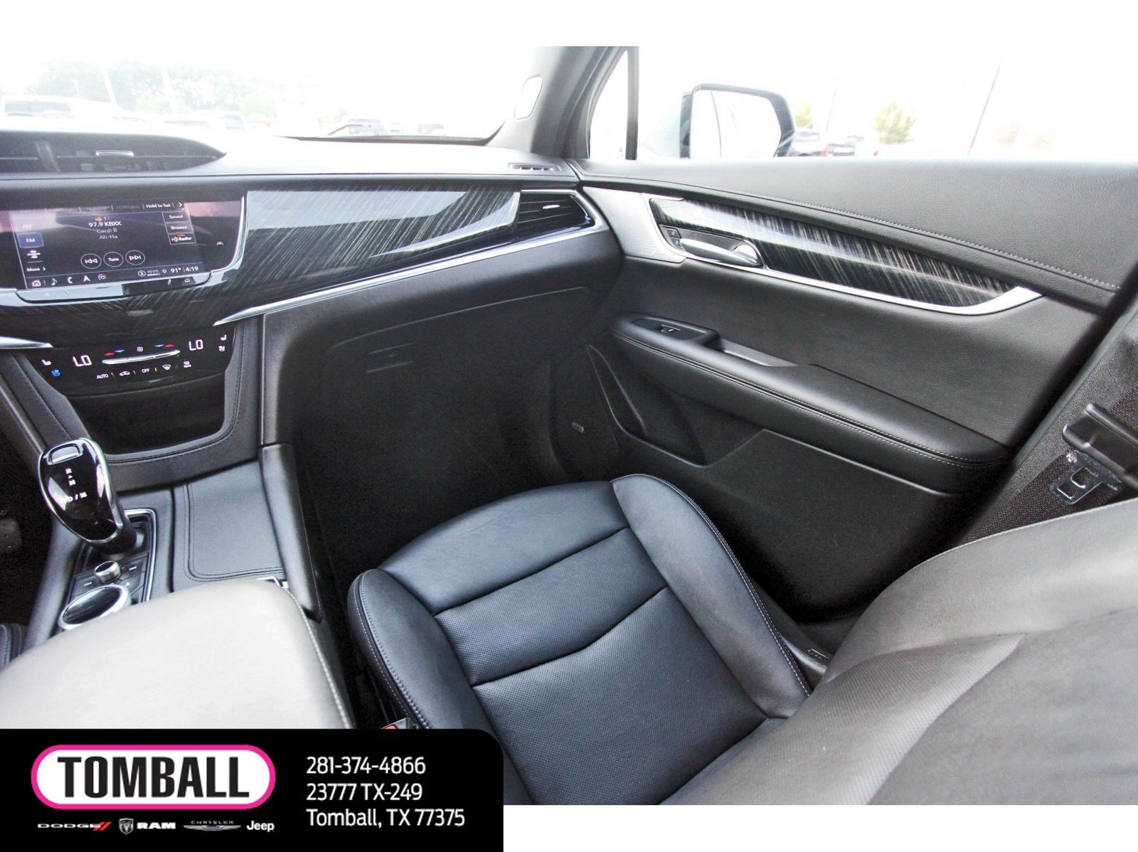 Used 2023 Cadillac XT6 Premium Luxury FWD image 11