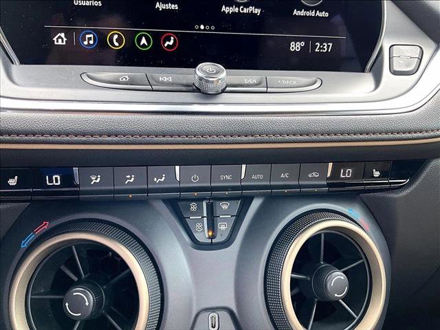 Used 2023 Chevrolet Blazer Premier image 24