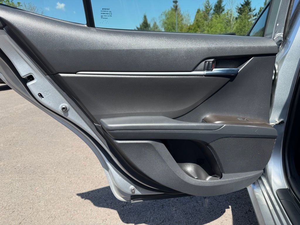 Used 2022 Toyota Camry LE FWD image 28