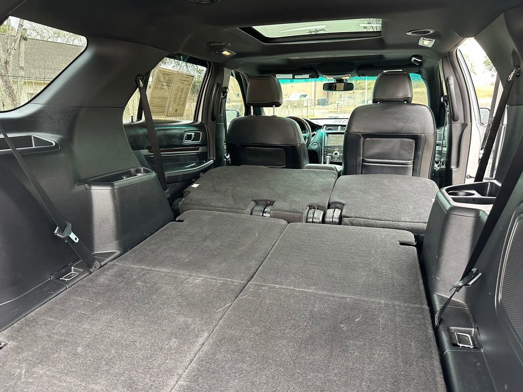 Used 2016 Ford Explorer Platinum image 39
