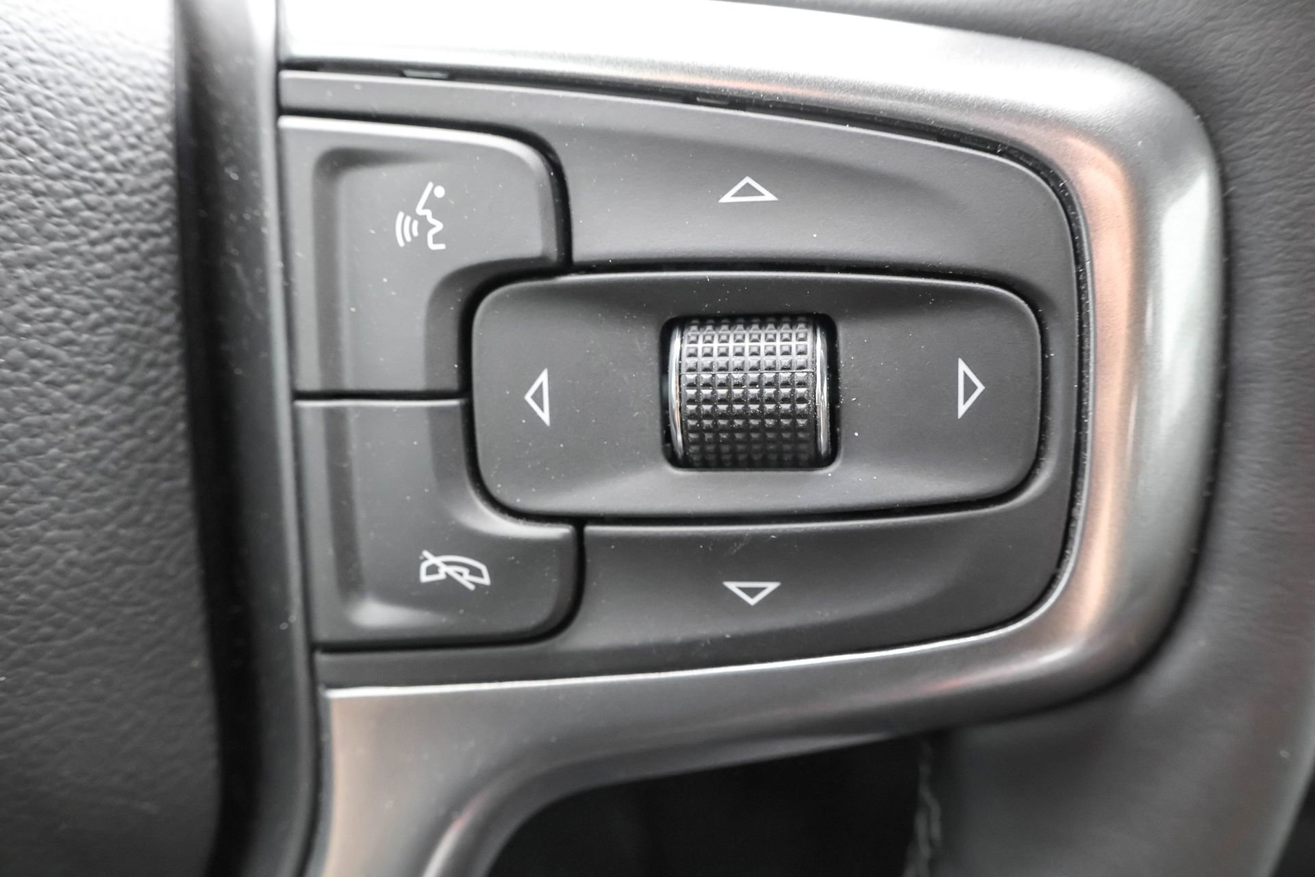 New 2025 Chevrolet Silverado 1500 LT image 29