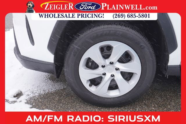 Used 2025 Toyota RAV4 LE image 2