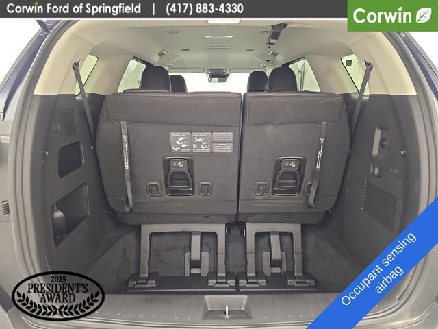 Used 2025 Kia Carnival FWD image 15