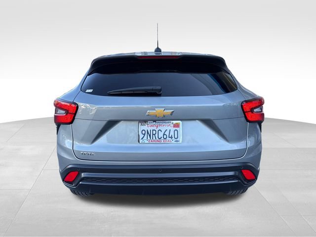 Certified 2024 Chevrolet Trax LS w/ Driver Confidence Package FWD image 4