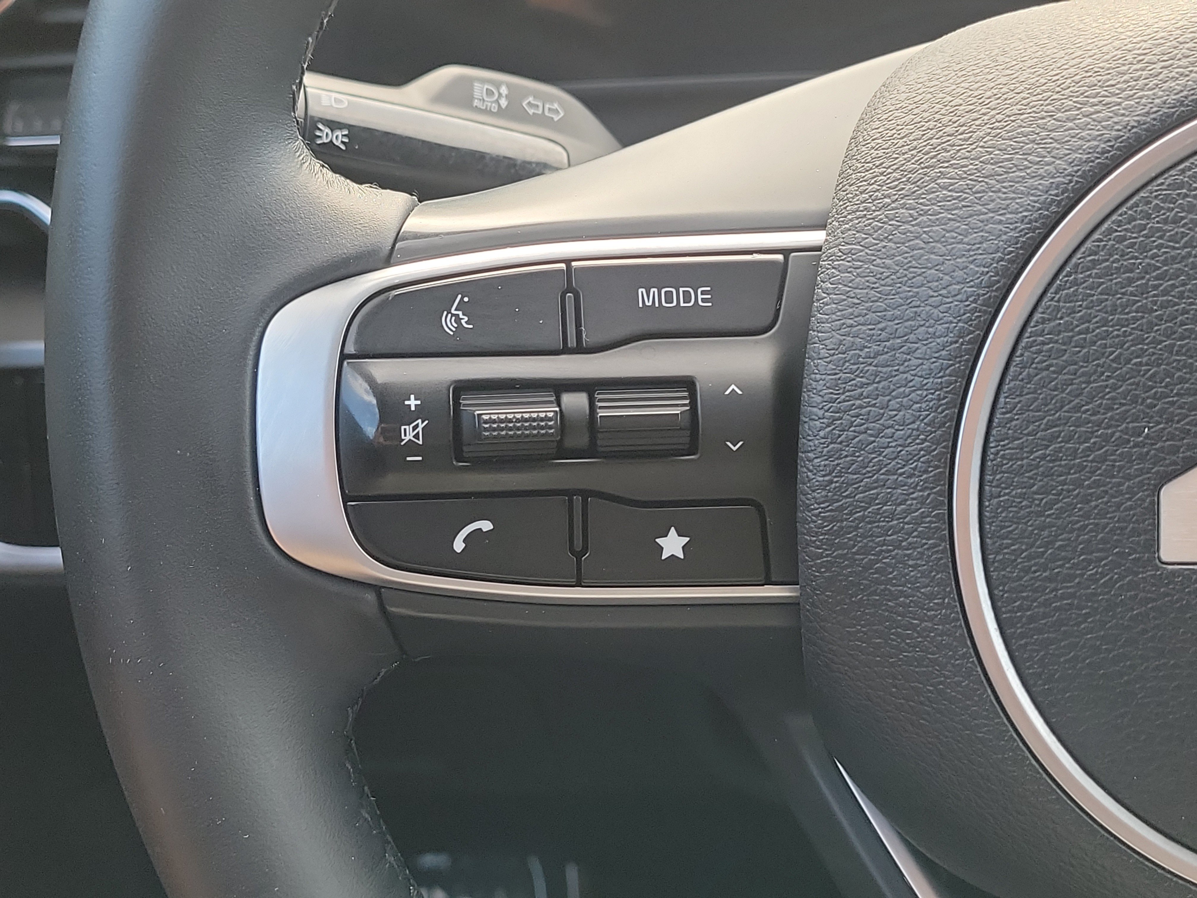 Used 2023 Kia Sportage EX FWD image 23