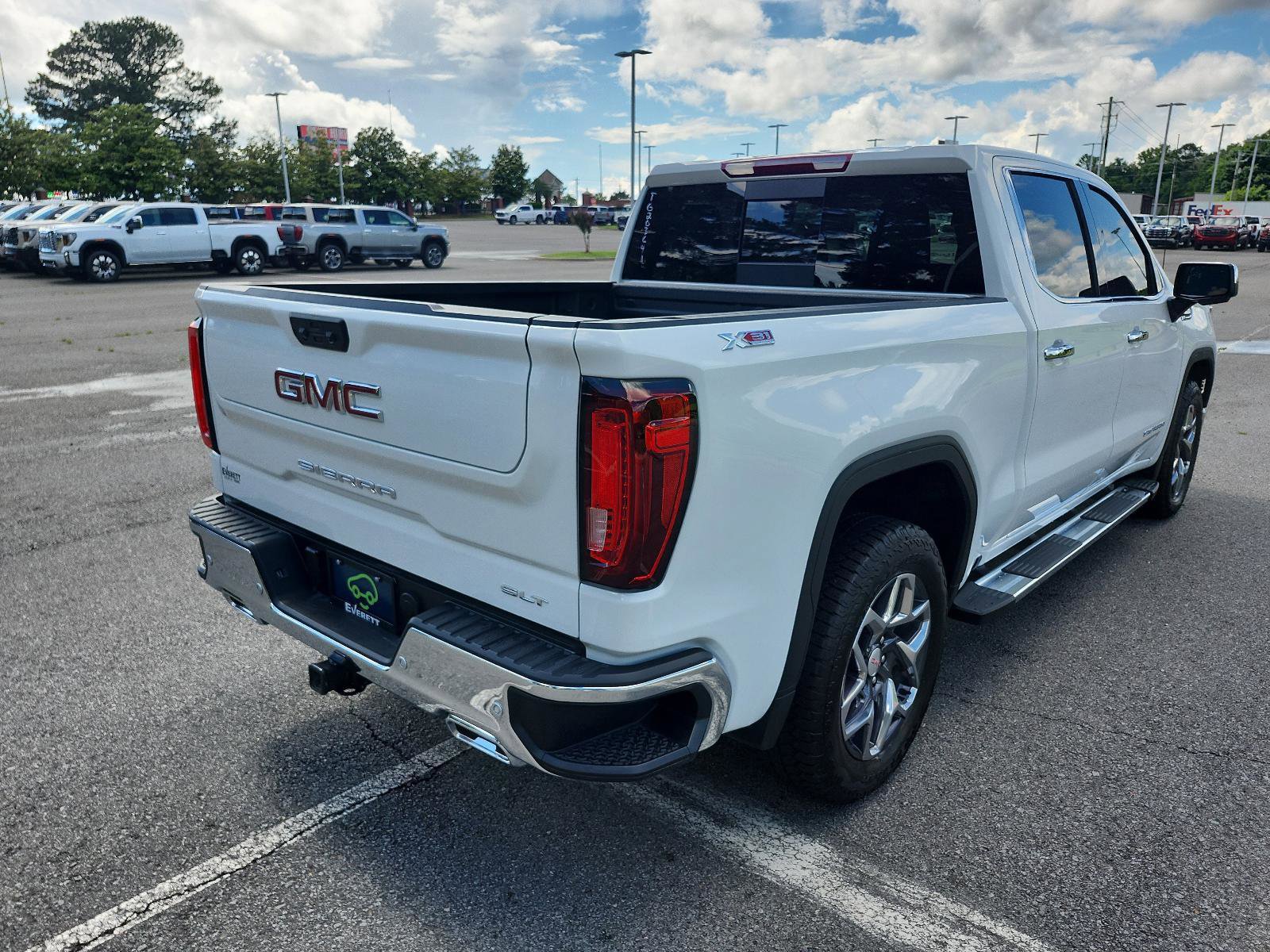 Certified 2026 GMC Sierra 1500 SLT w/ SLT Premium Plus Package AWD/4WD image 3