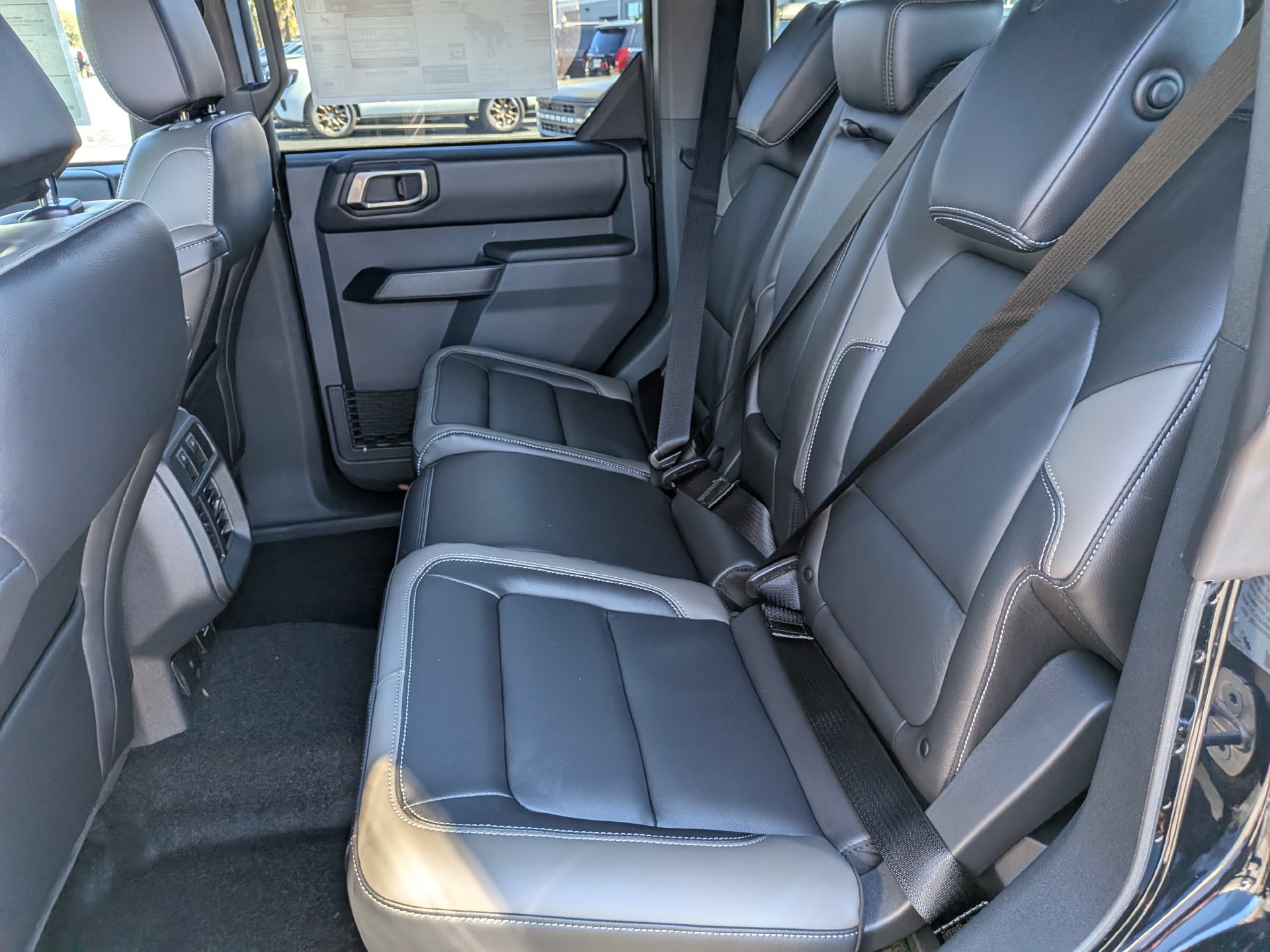 New 2026 Ford Bronco Outer Banks w/ Sasquatch Package AWD/4WD image 15