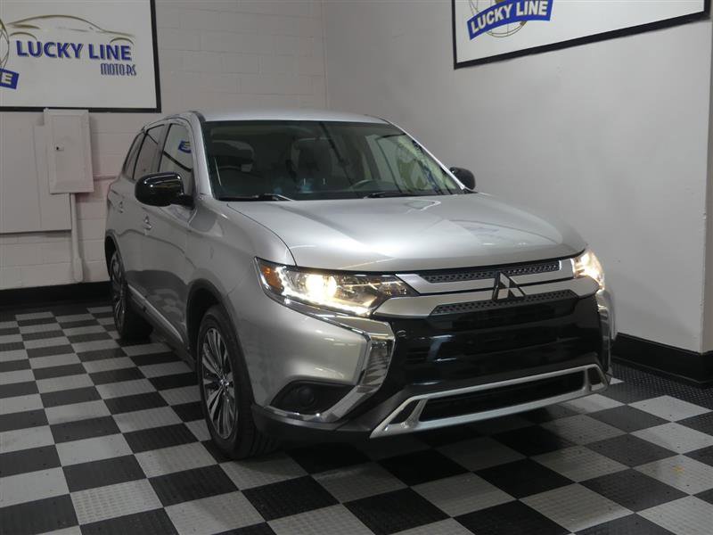 Used 2020 Mitsubishi Outlander SE image 5