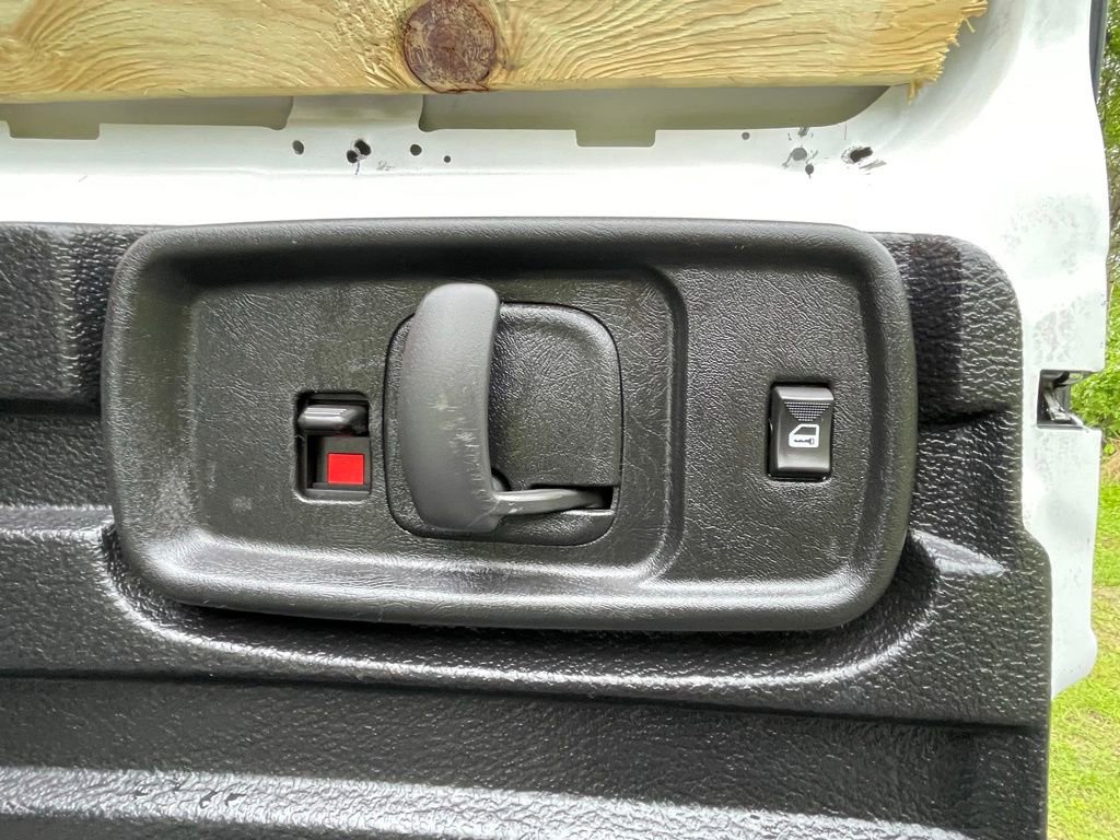 Certified 2021 Chevrolet Express 3500 w/ Driver Convenience Package RWD image 23