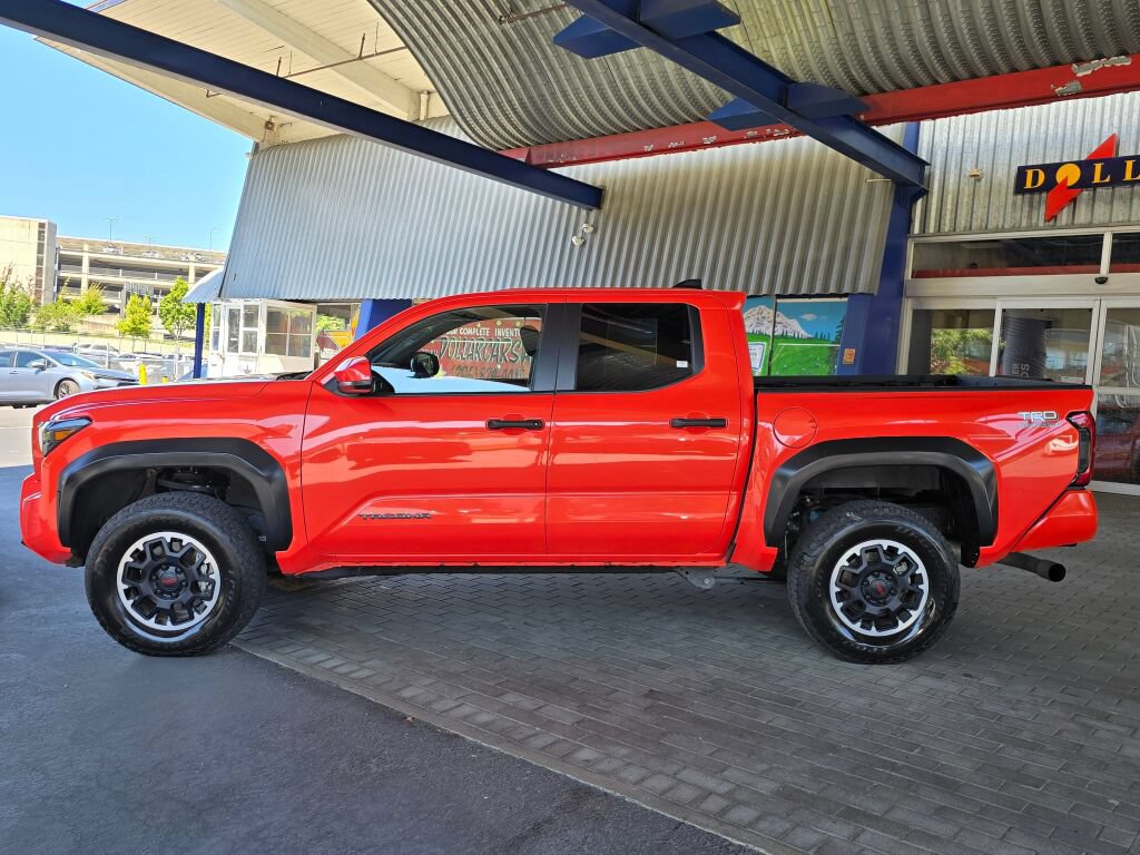 Used 2024 Toyota Tacoma TRD Off-Road AWD/4WD image 8