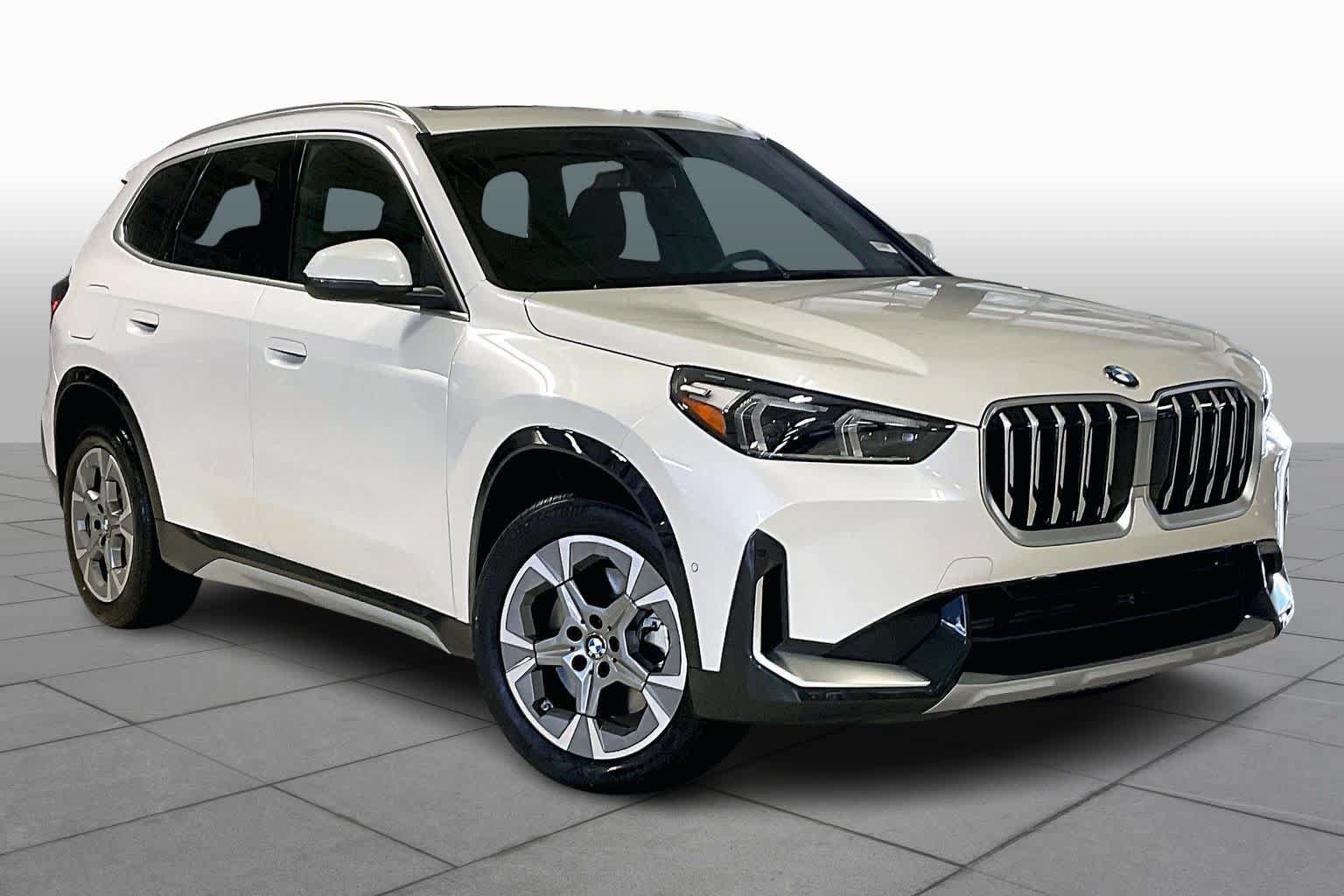 Used 2026 BMW X1 xDrive28i w/ Convenience Package AWD/4WD image 2