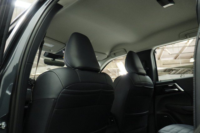 New 2026 Mitsubishi Outlander SE FWD image 22