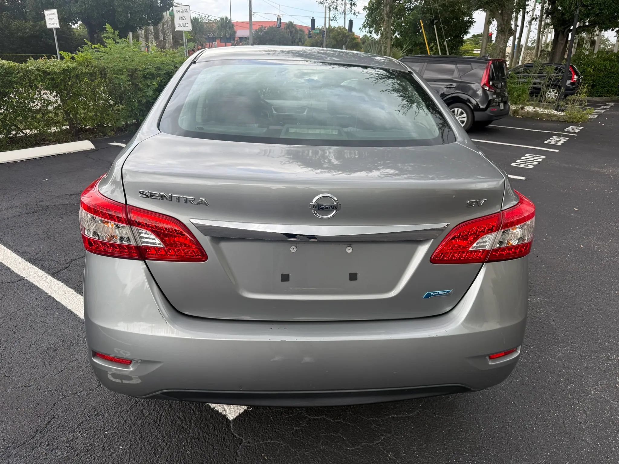 Used 2014 Nissan Sentra SV FWD image 4