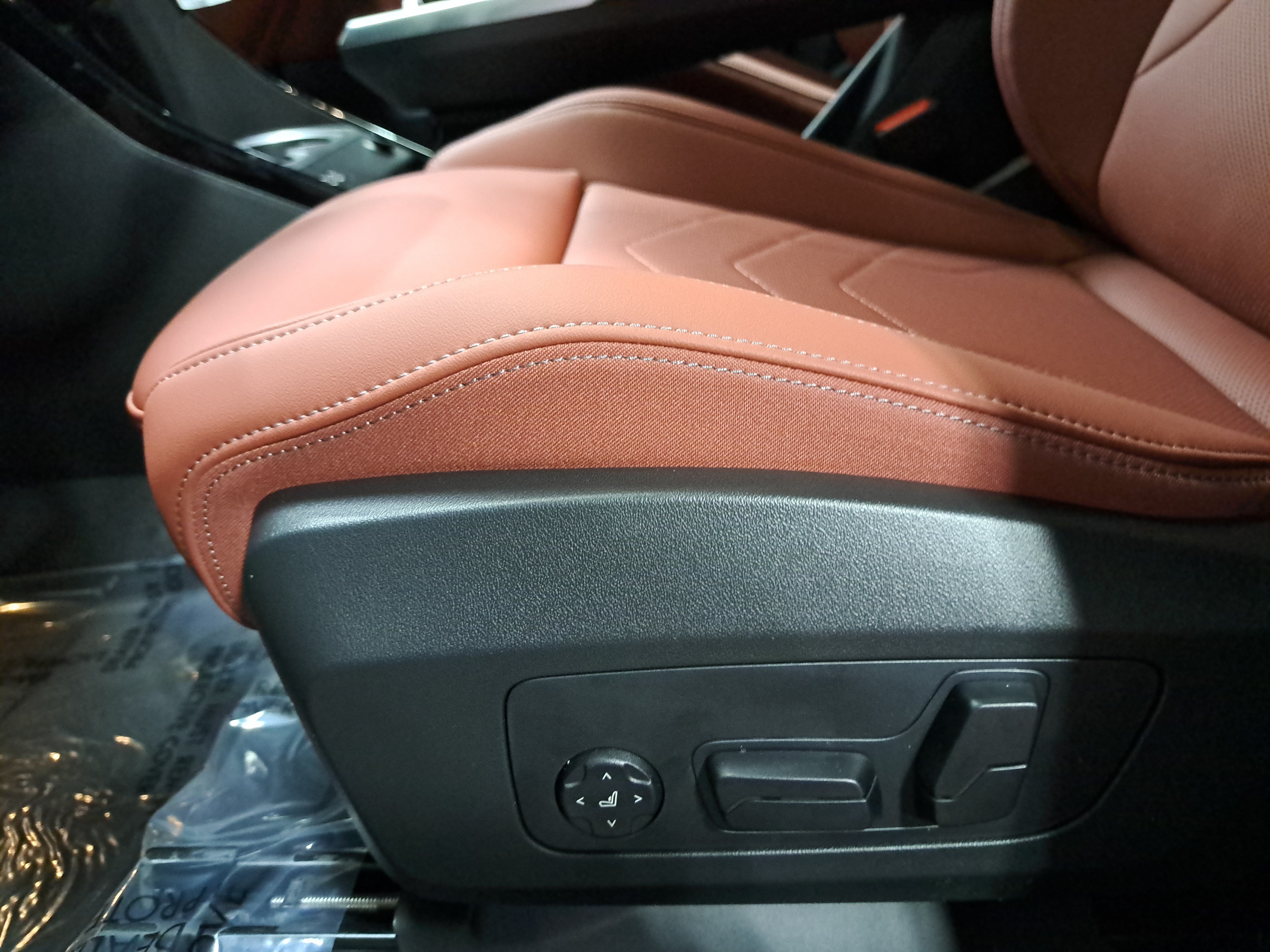 New 2026 BMW X1 xDrive28i w/ Technology Package AWD/4WD image 29