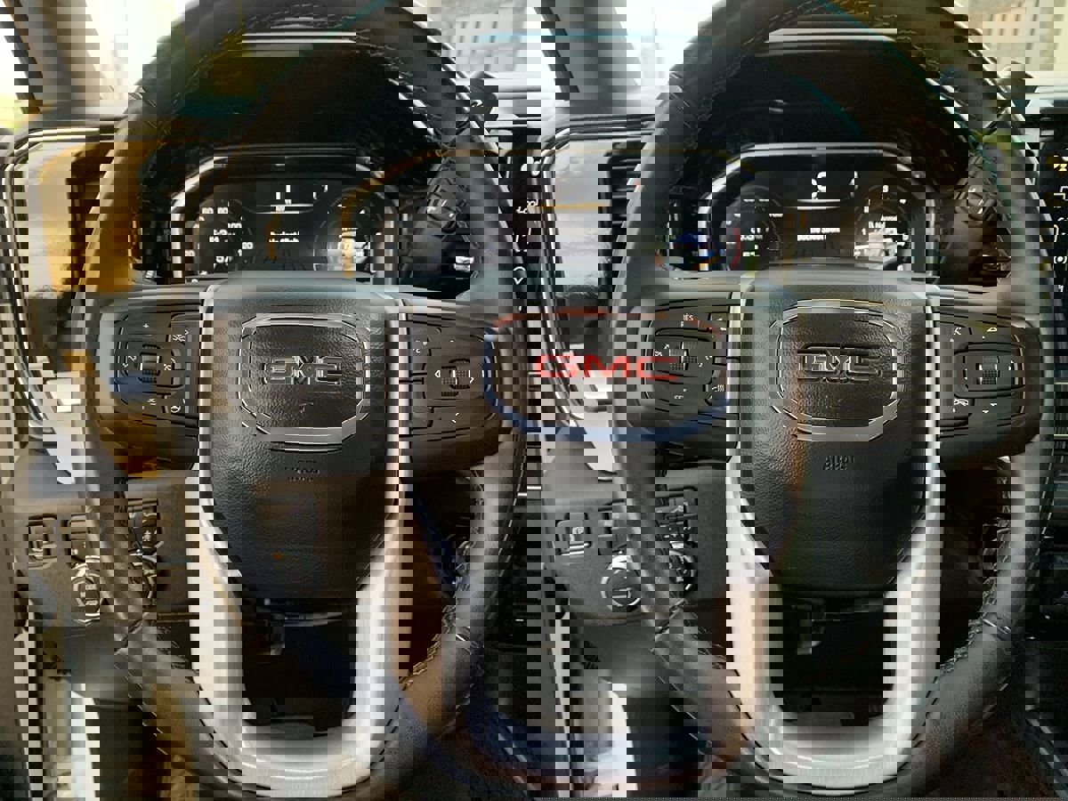 Used 2024 GMC Sierra 3500 SLT w/ SLT Premium Package image 19