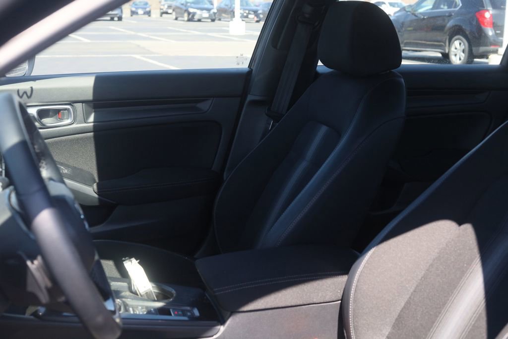 Used 2025 Honda Civic Sport image 4