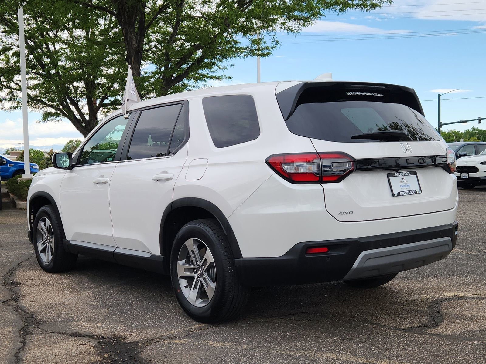 Certified 2025 Honda Pilot EX-L image 3