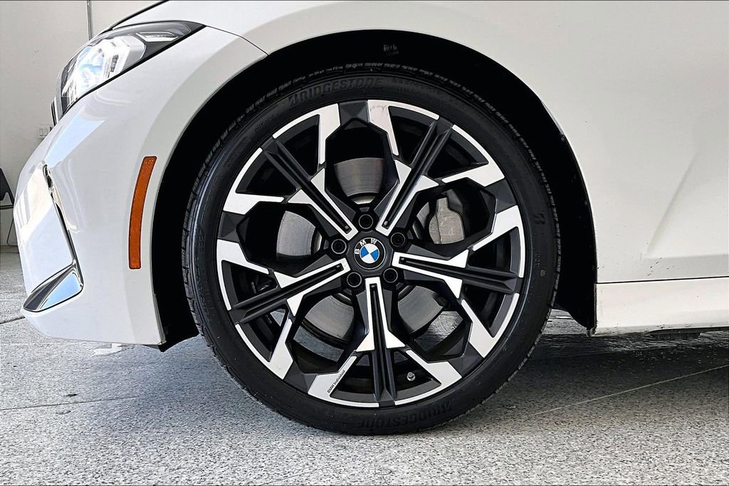 Used 2025 BMW 330i xDrive Sedan image 11