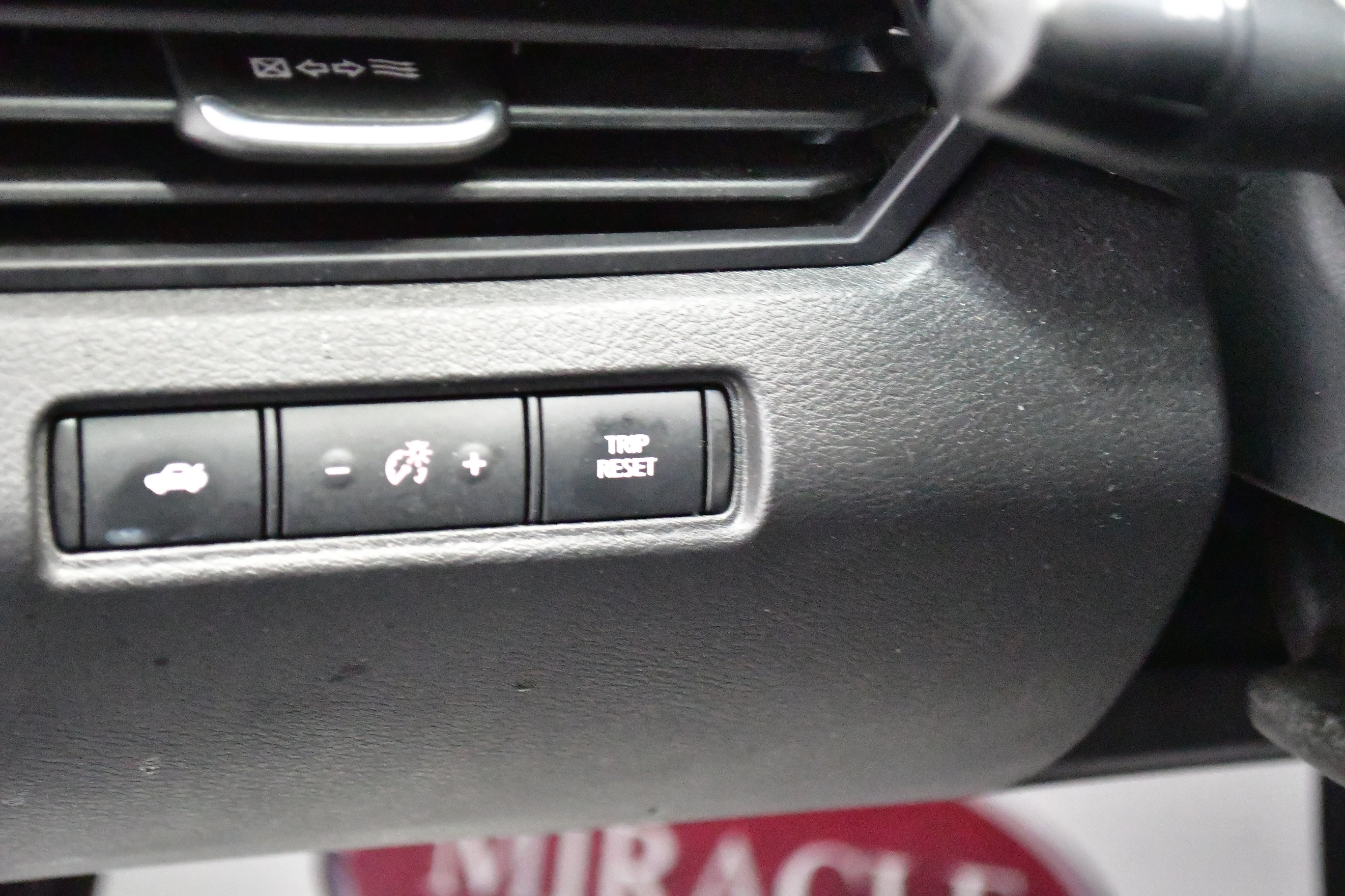 Used 2025 Nissan Altima 2.5 SV image 13