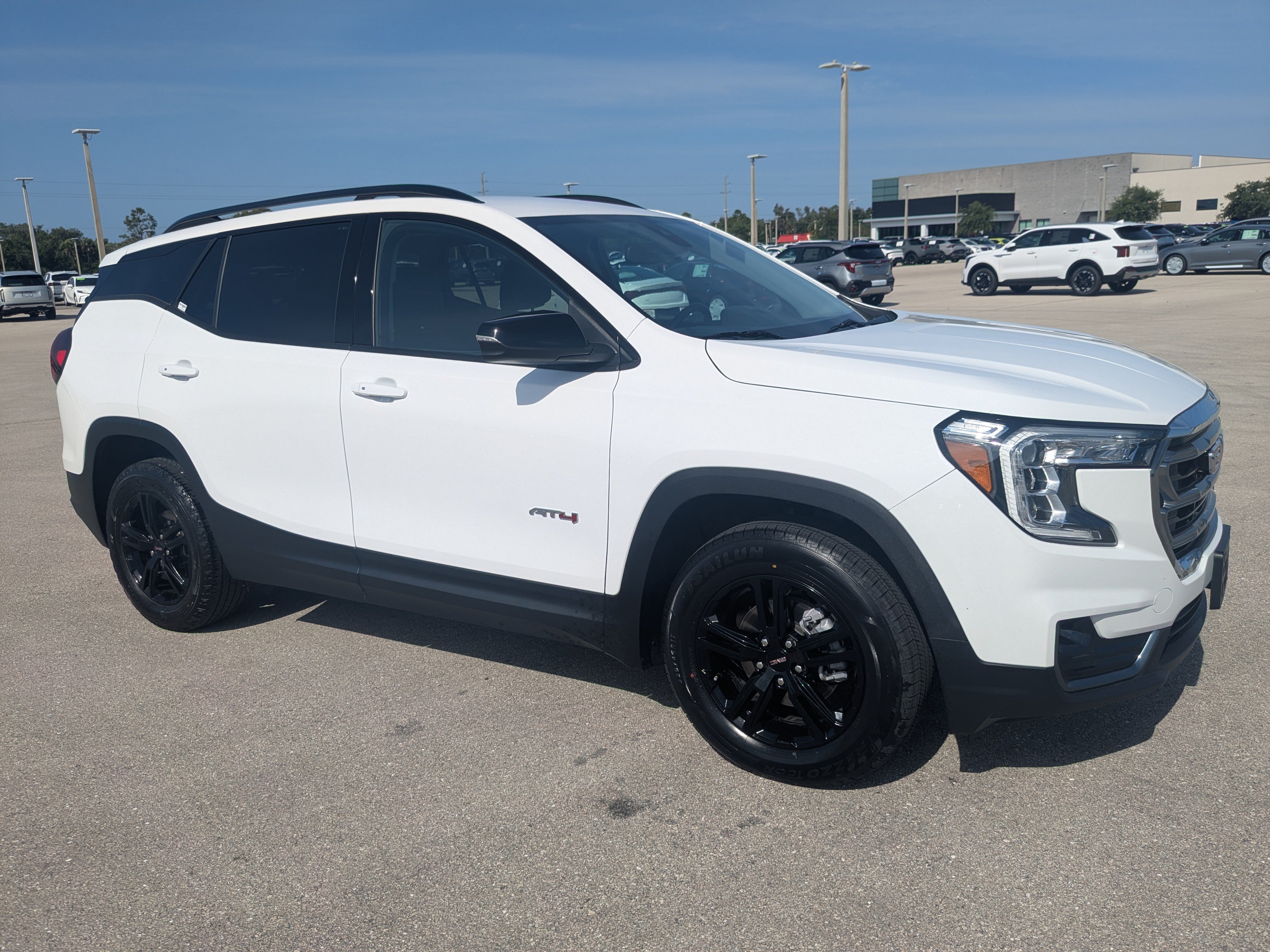 Used 2024 GMC Terrain AT4 AWD/4WD image 2