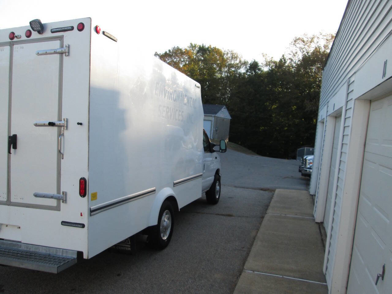 Used 2021 Ford E-350 and Econoline 350 Super Duty w/ Power Windows & Locks Group image 10