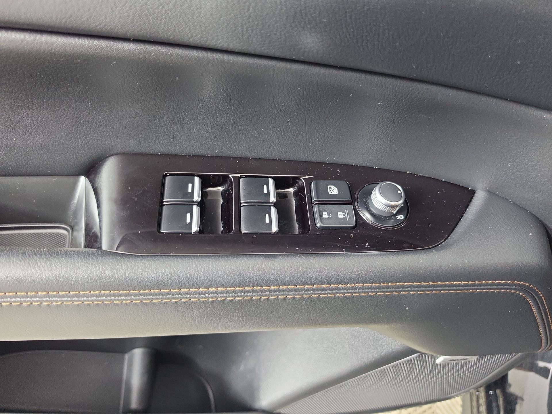 Used 2022 MAZDA CX-5 AWD 2.5 S w/ Premium Package image 18