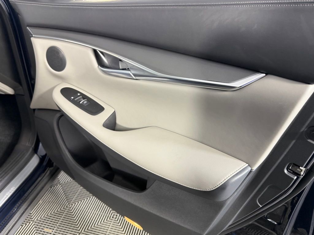 Used 2025 INFINITI QX50 Luxe image 31