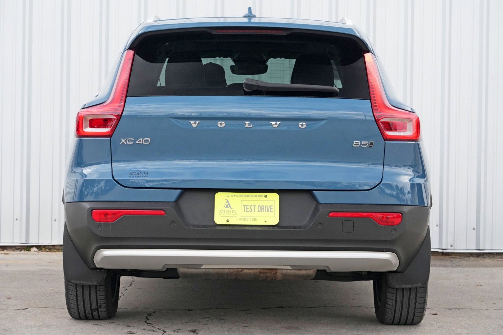 Used 2023 Volvo XC40 B5 Ultimate image 10