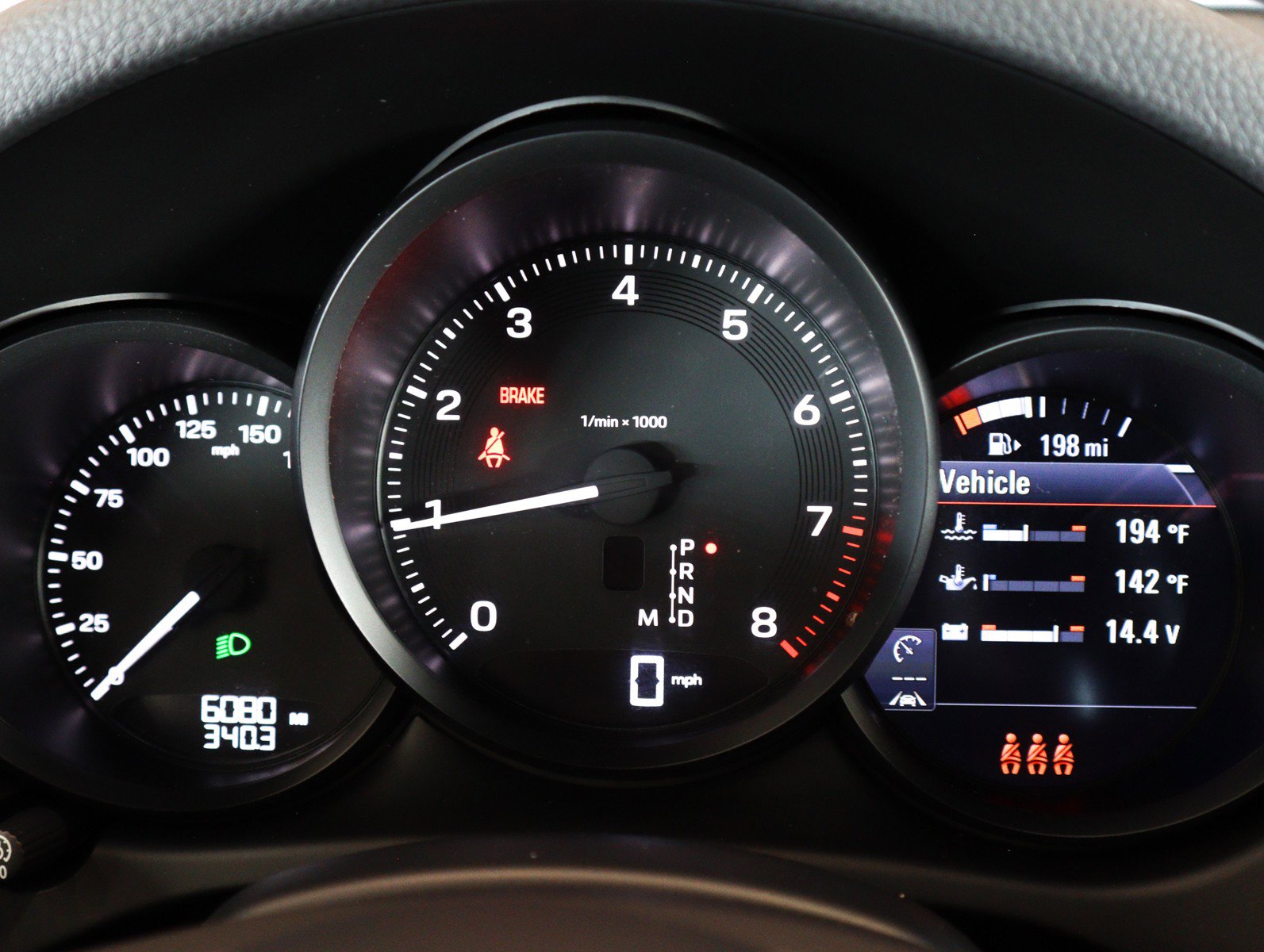 Used 2025 Porsche Macan image 14