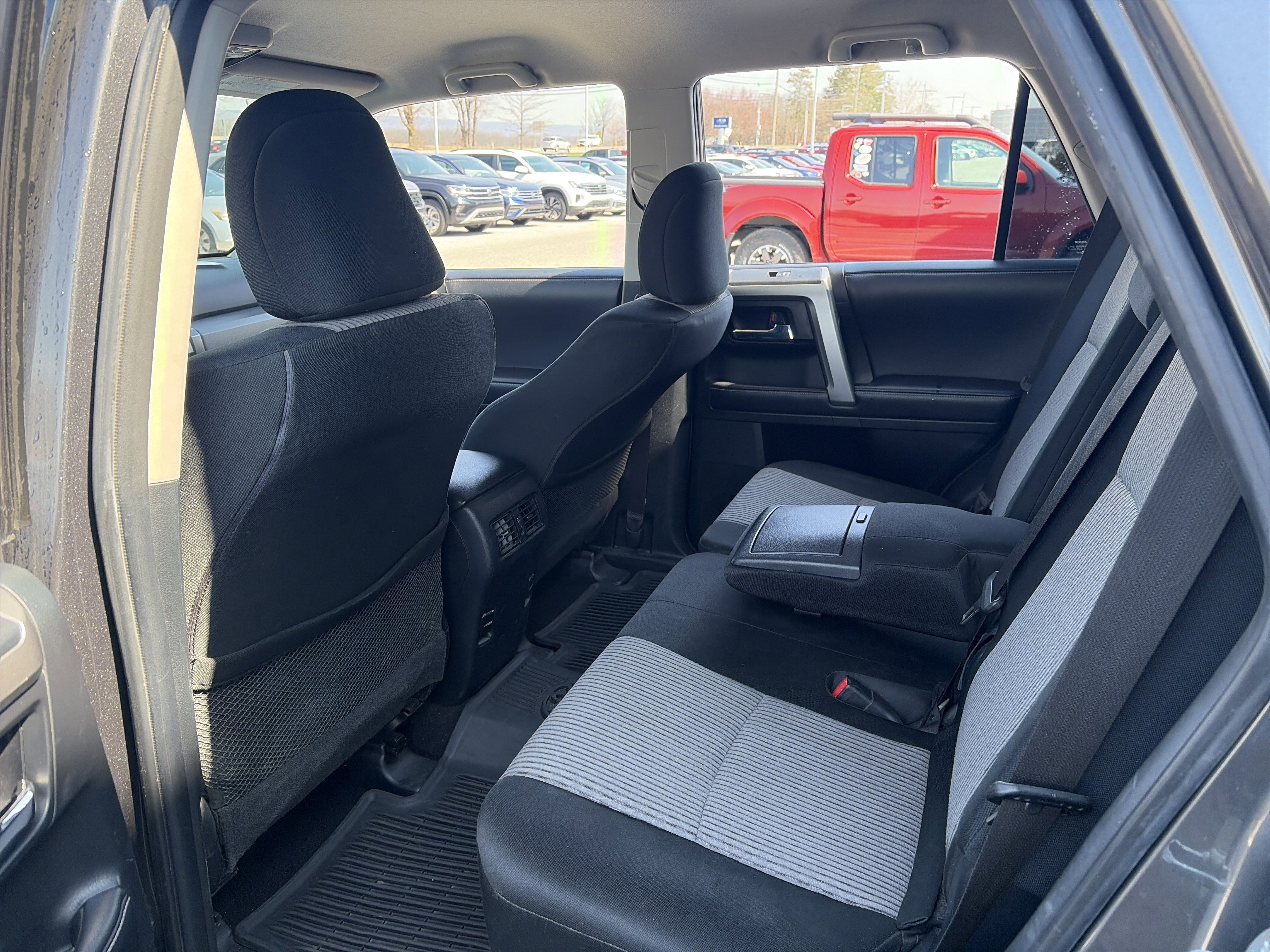 Used 2018 Toyota 4Runner SR5 image 24