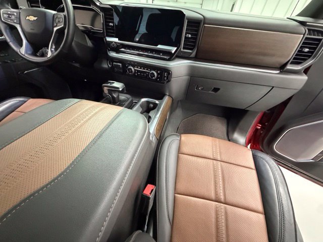 Certified 2023 Chevrolet Silverado 1500 High Country w/ Technology Package AWD/4WD image 26