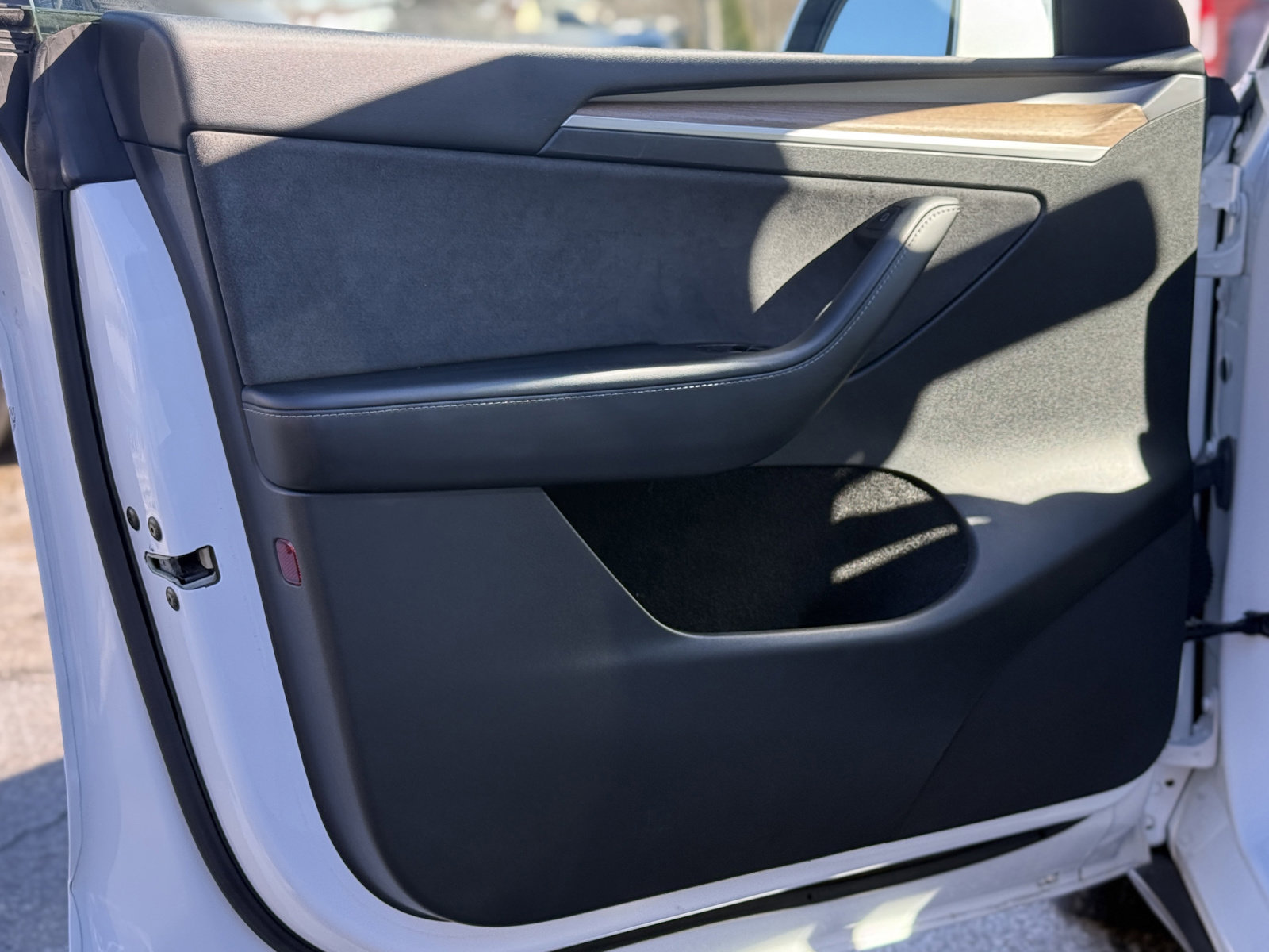 Used 2023 Tesla Model Y Long Range image 24