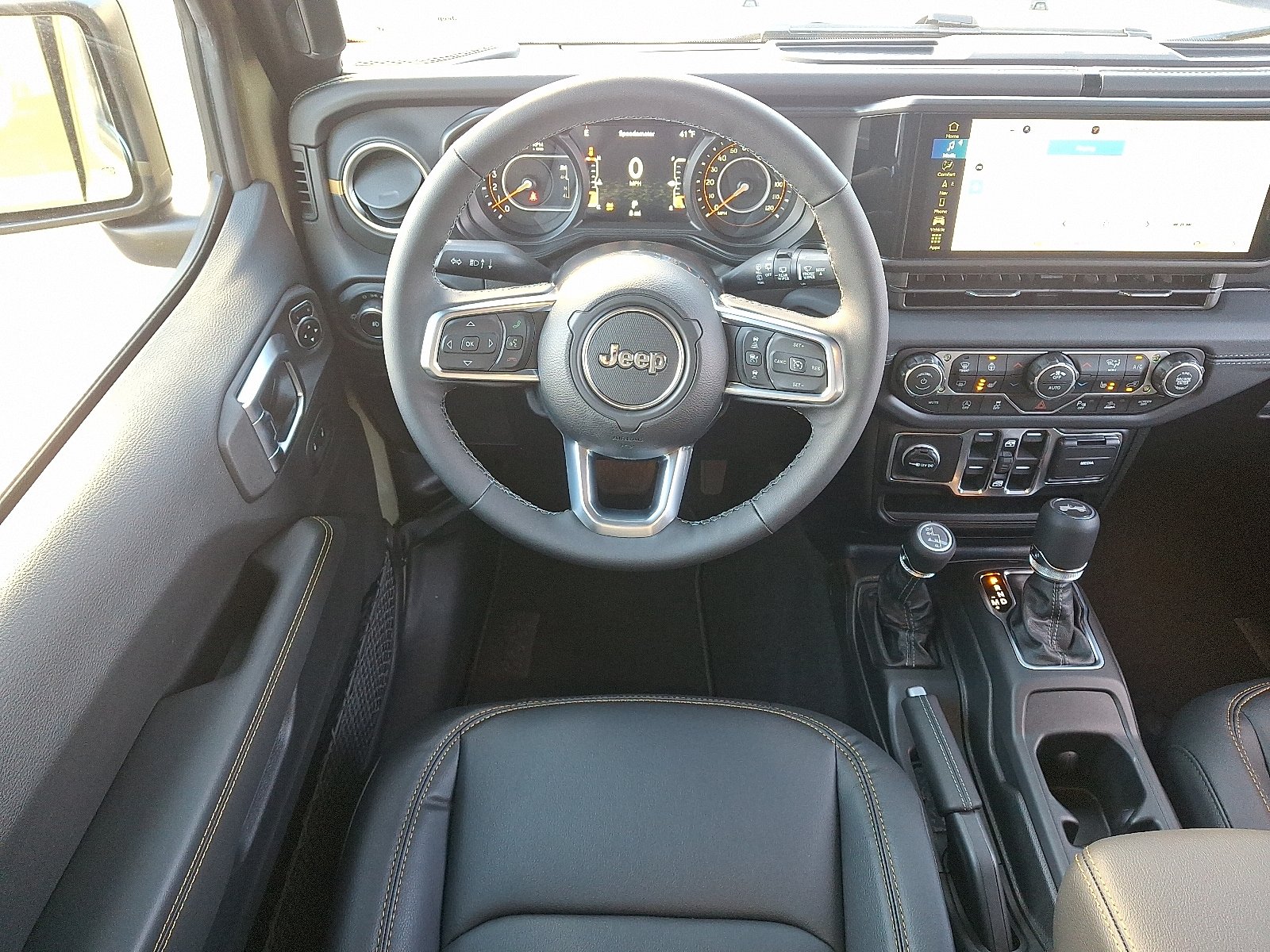 New 2026 Jeep Wrangler Unlimited Sahara AWD/4WD image 11