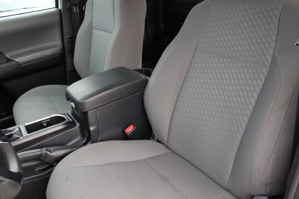 Used 2020 Toyota Tacoma SR AWD/4WD image 4
