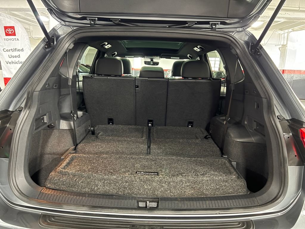 Used 2020 Volkswagen Tiguan SE R-Line w/ 3rd Row Seat Package image 45