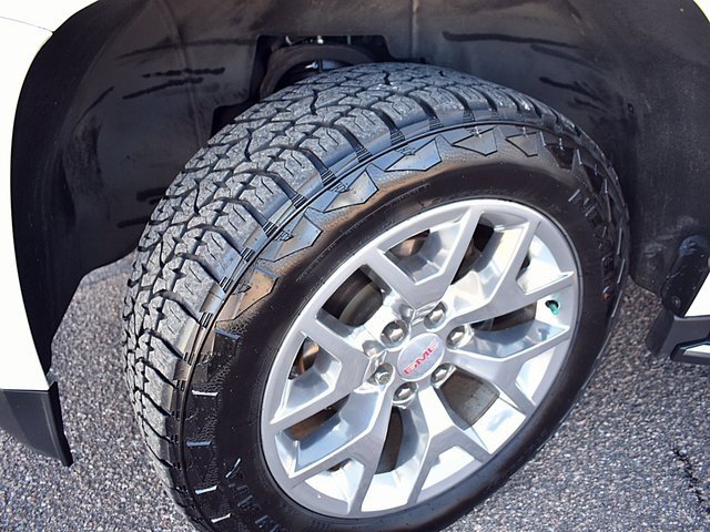 Used 2017 GMC Yukon SLT w/ Open Road Package image 15