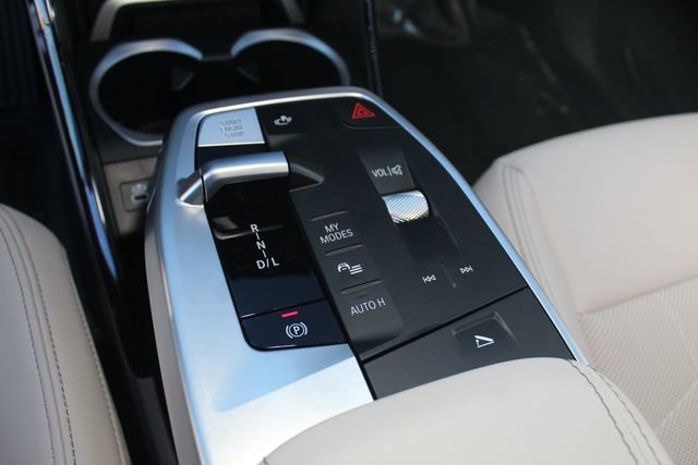 Used 2025 BMW X1 xDrive28i w/ Premium Package image 15