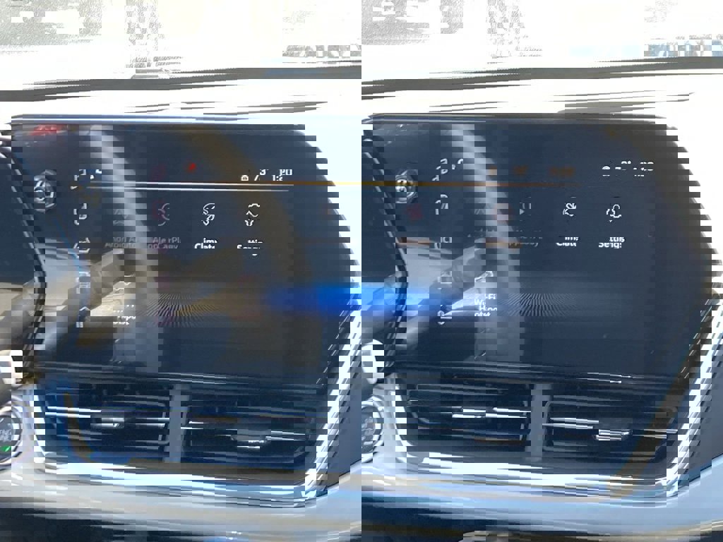 New 2025 Chevrolet Trax LT w/ Driver Confidence Package image 18