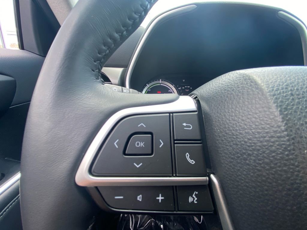Used 2024 Toyota Highlander XLE image 18