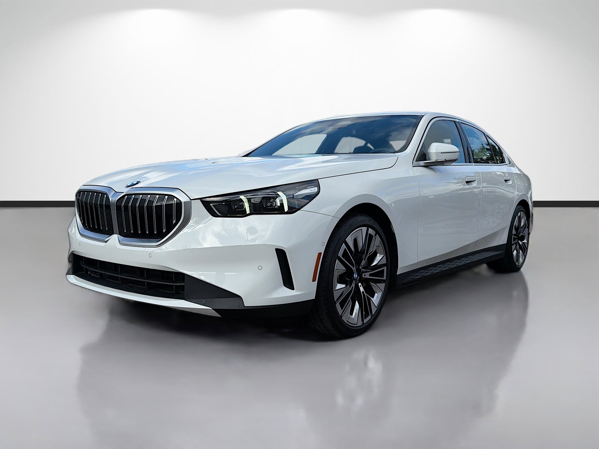 Used 2025 BMW 530i image 7