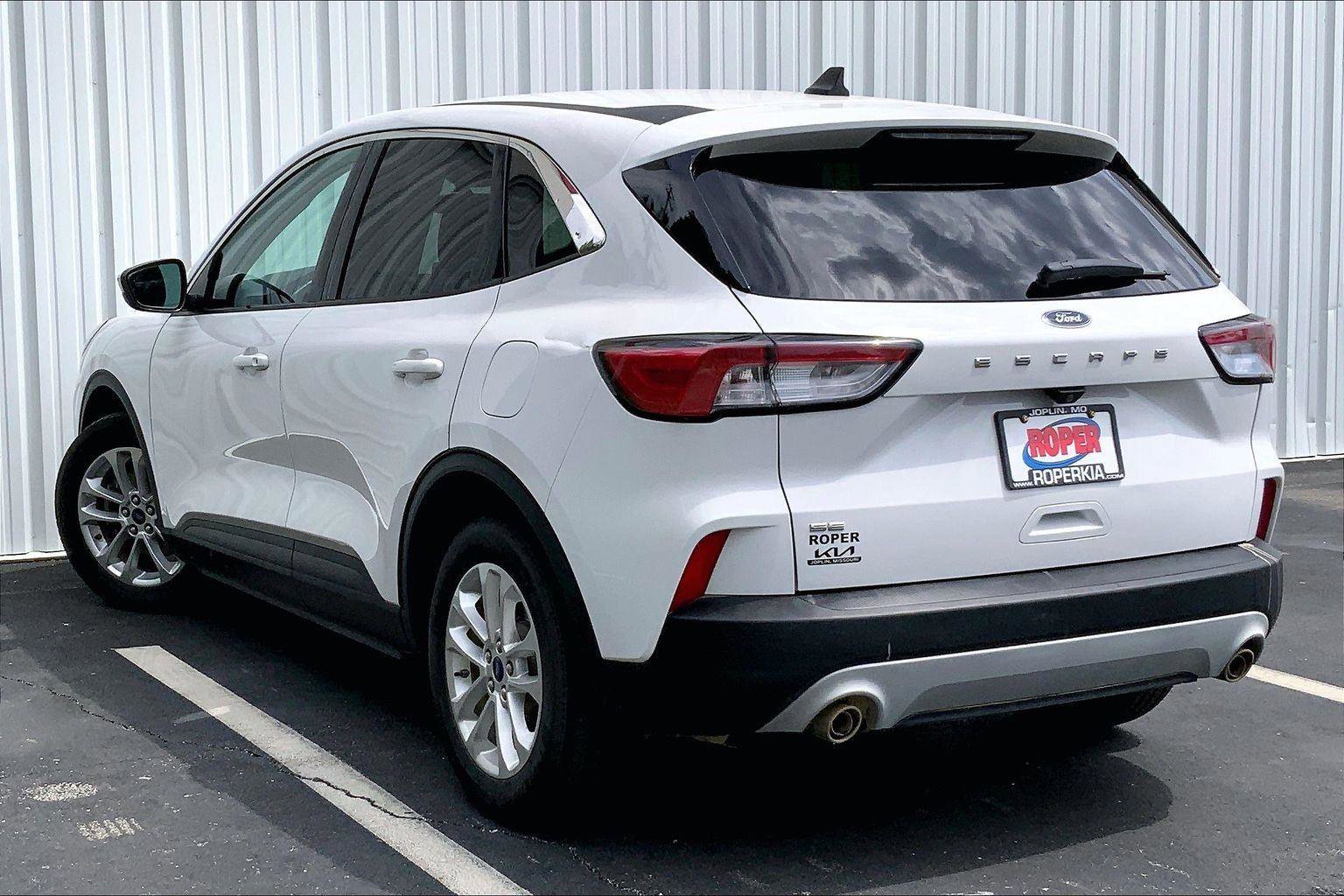 Used 2020 Ford Escape SE FWD image 10