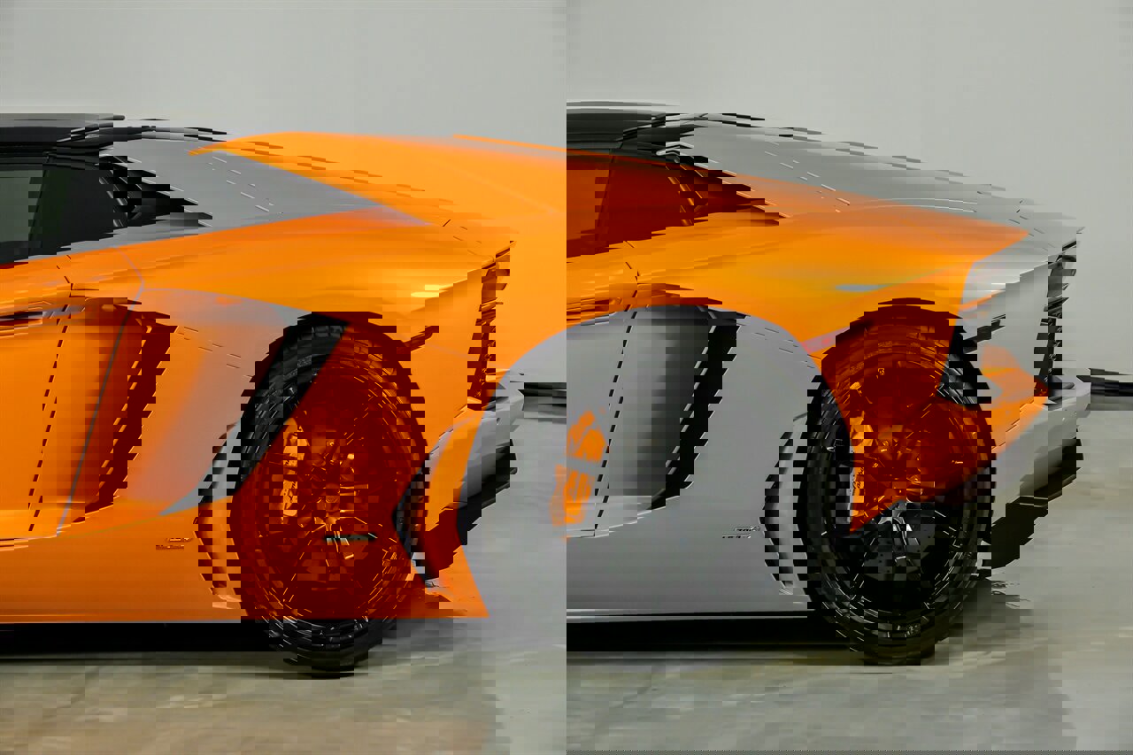 Used 2016 Lamborghini Aventador LP 700-4 image 8