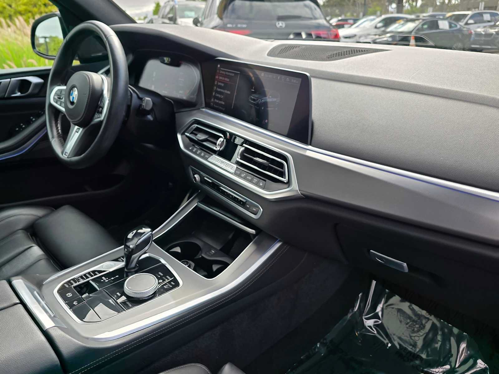 Used 2019 BMW X5 xDrive40i w/ M Sport Package AWD/4WD image 11