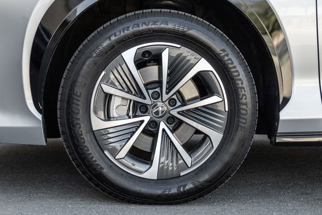 Used 2025 Lexus RZ 300e w/ Accessory Package (Z1) image 13