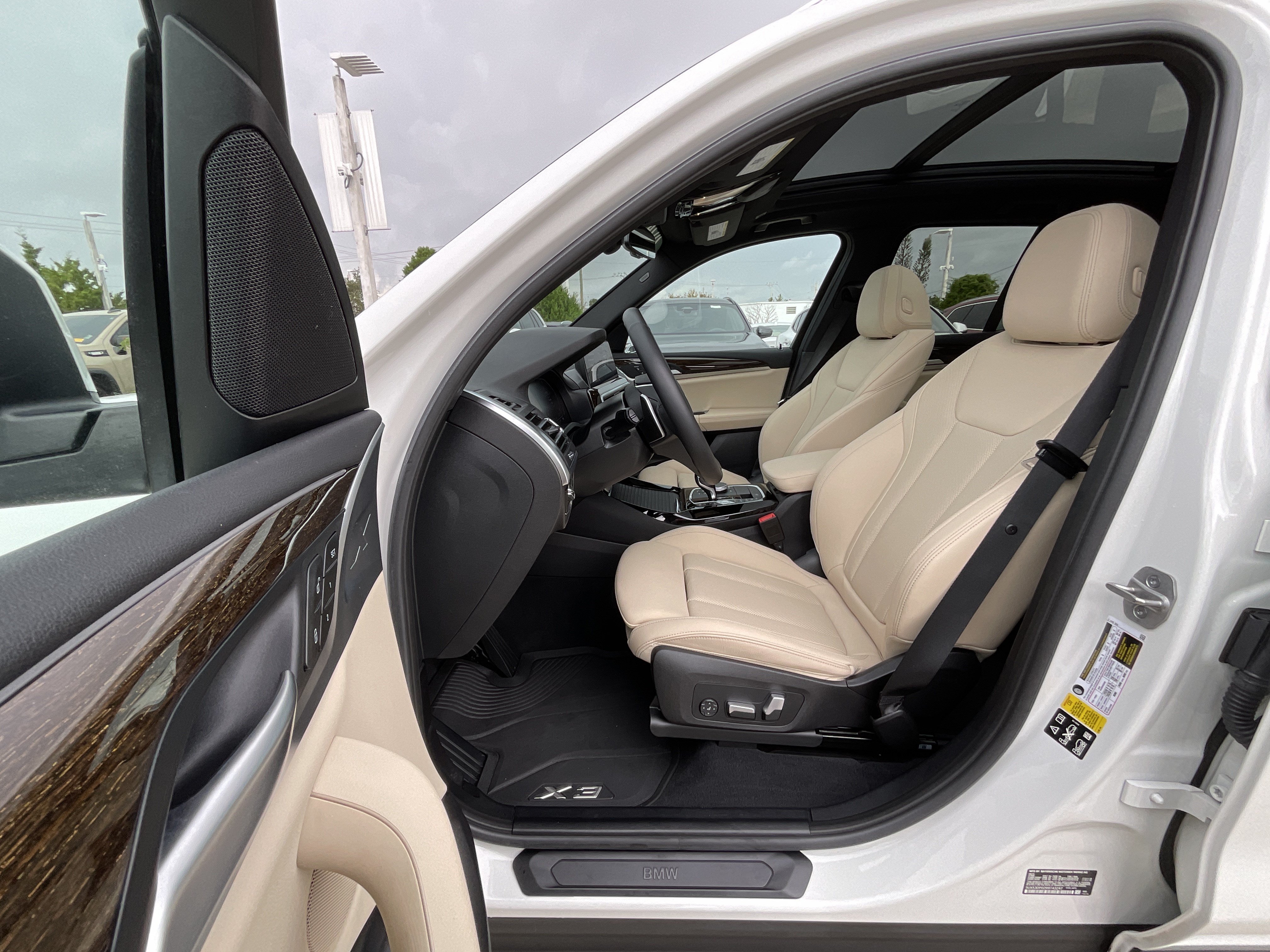 Certified 2024 BMW X3 xDrive30i w/ Convenience Package AWD/4WD image 9