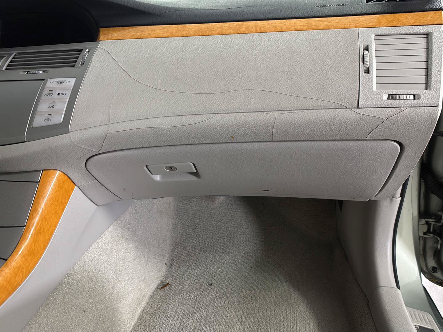 Used 2006 Toyota Avalon XLS FWD image 14