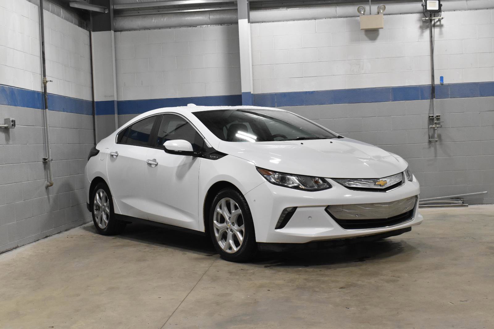 Used 2018 Chevrolet Volt Premier image 25