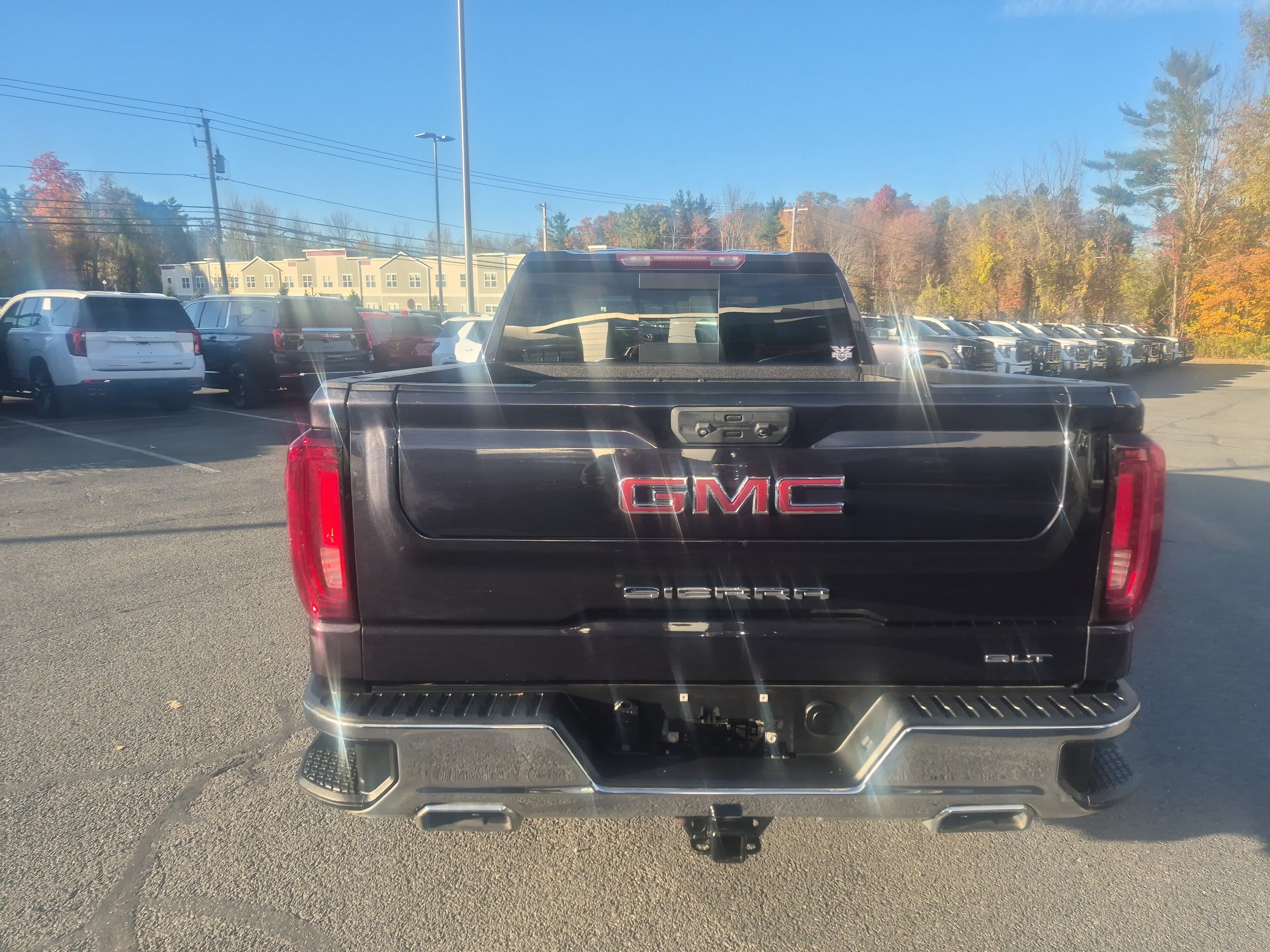 Used 2023 GMC Sierra 1500 SLT w/ SLT Convenience Package AWD/4WD image 3